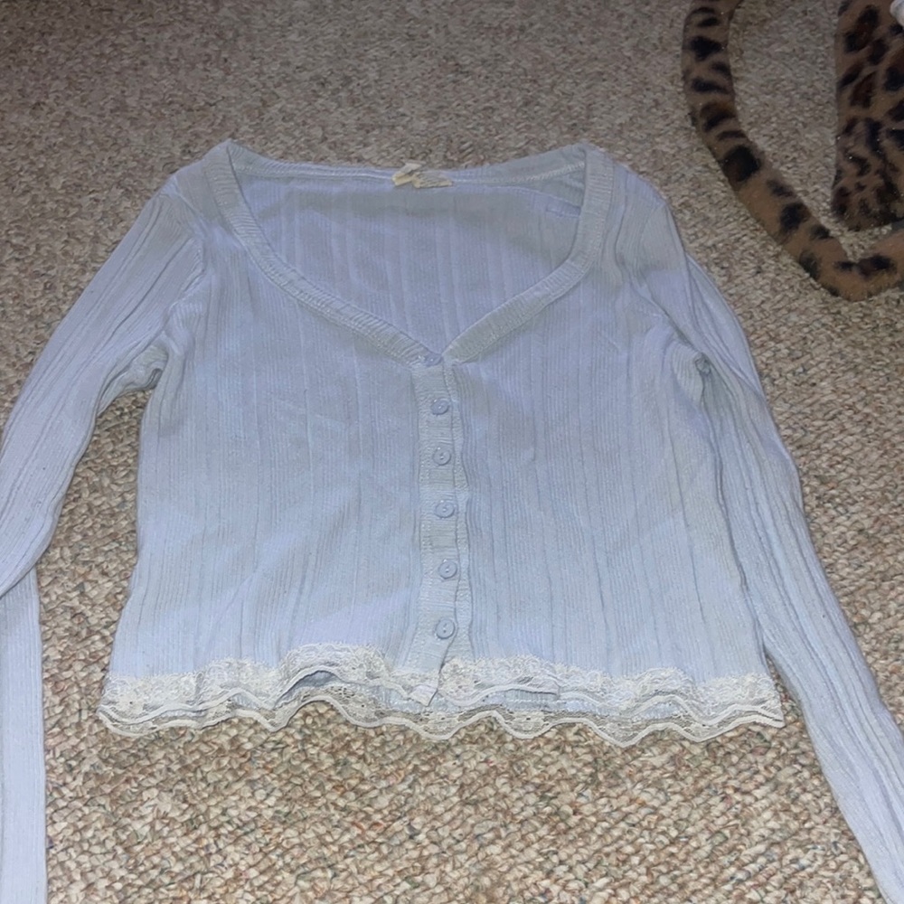 sky and sparrow sweater crop top.